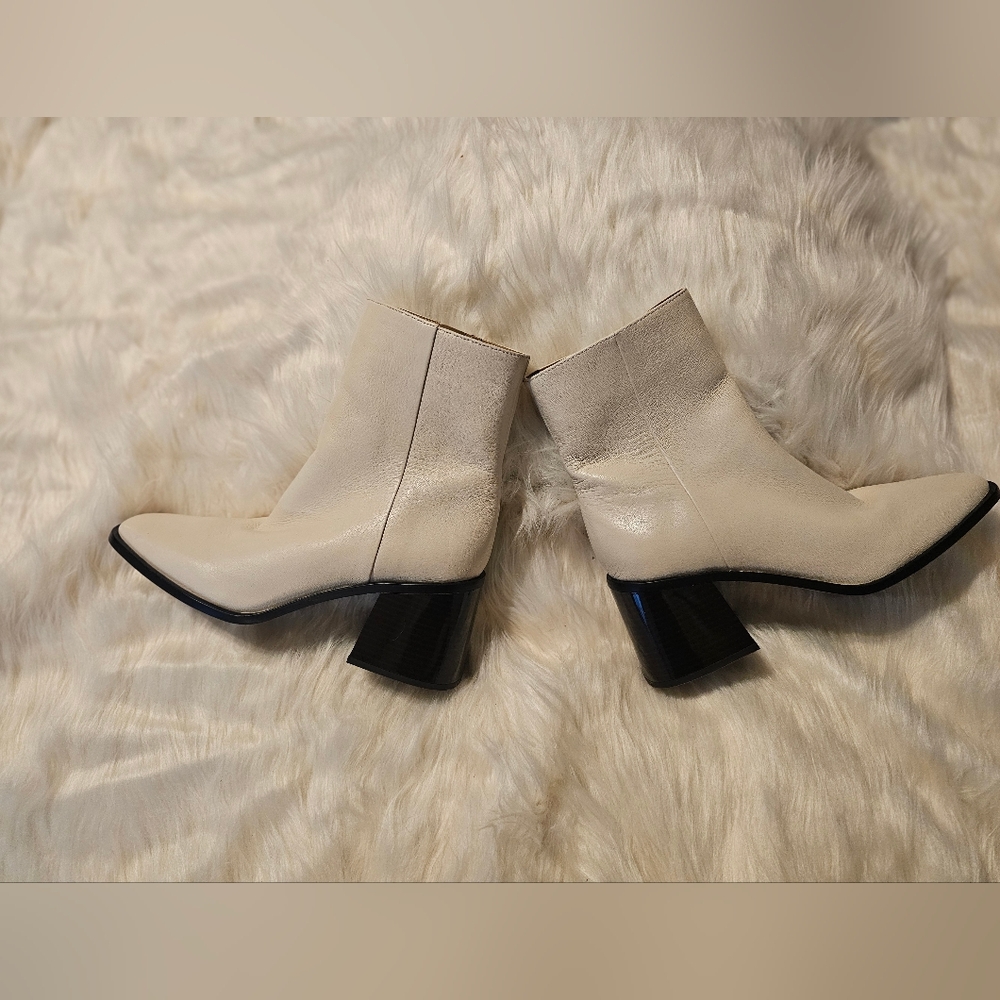 Sam Edelman Cream Ankle Booties